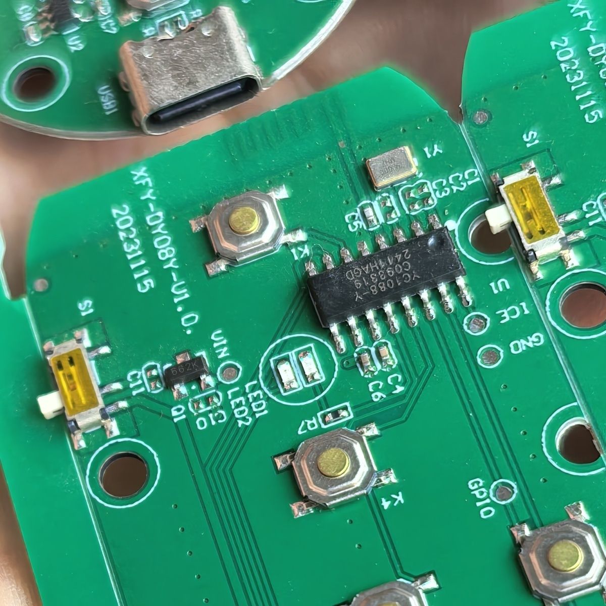 为什么12pF负载的晶振外接6.8pF电容？